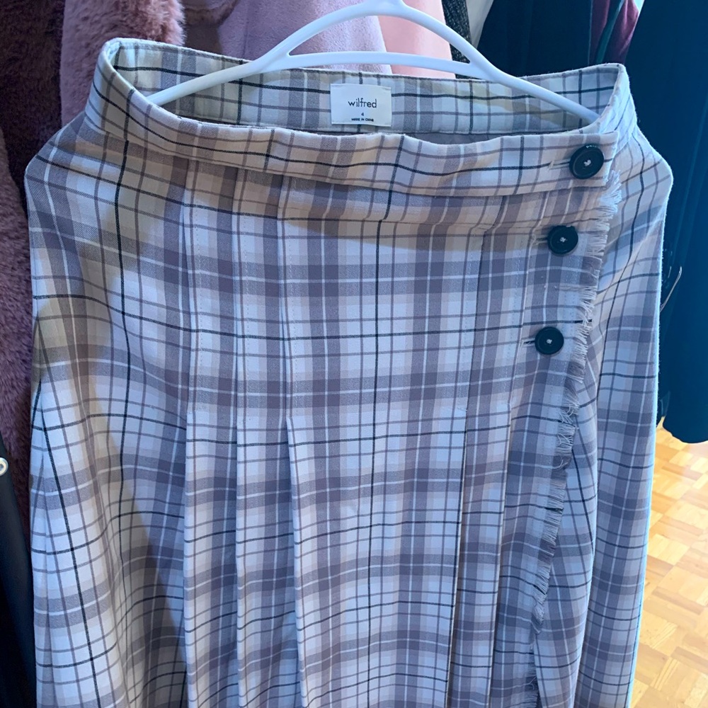 Aritzia Wilfred plaid skirt 4
